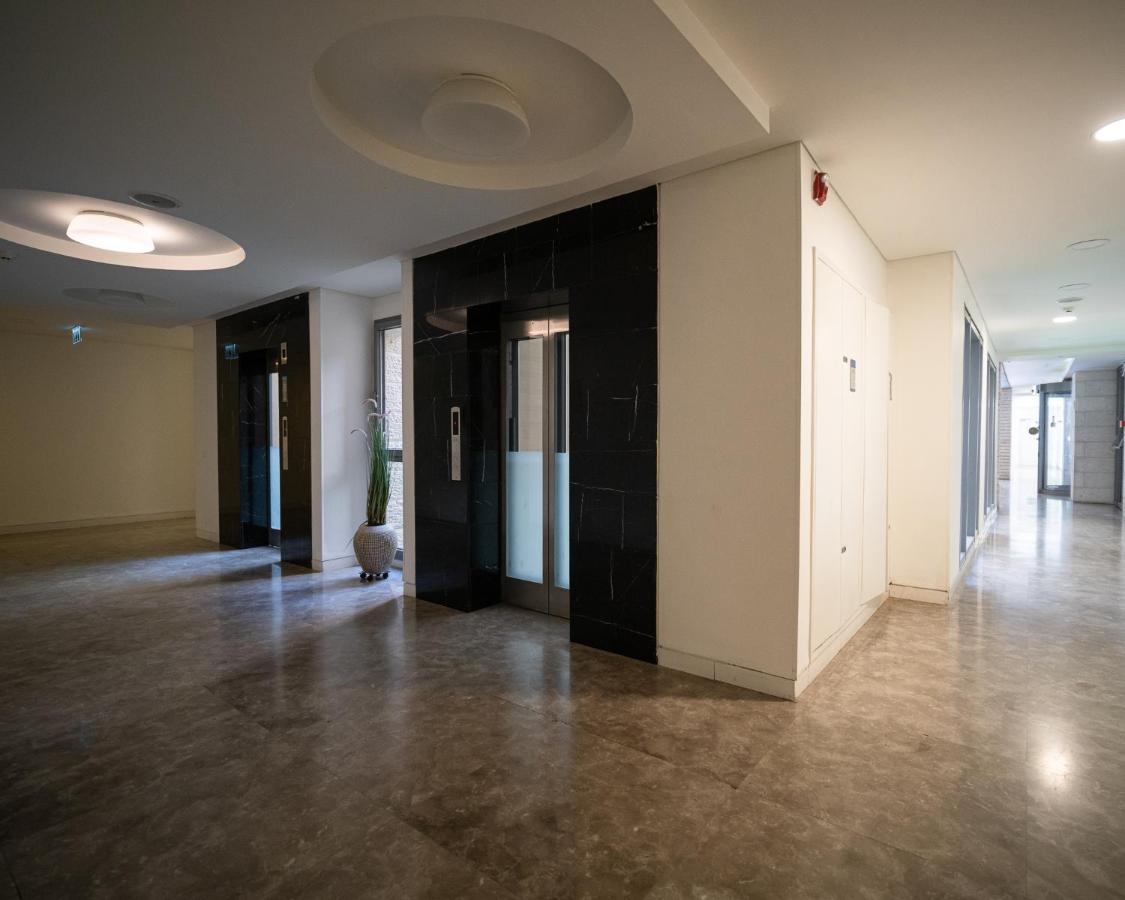 Harav Kuk Luxury Apartment By Nimi Group Иерусалим Экстерьер фото